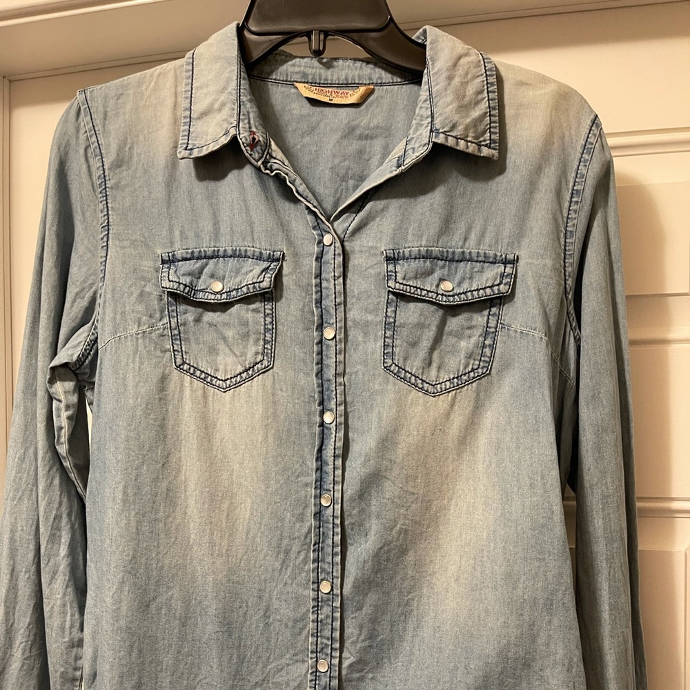 Really cute snap front denim top